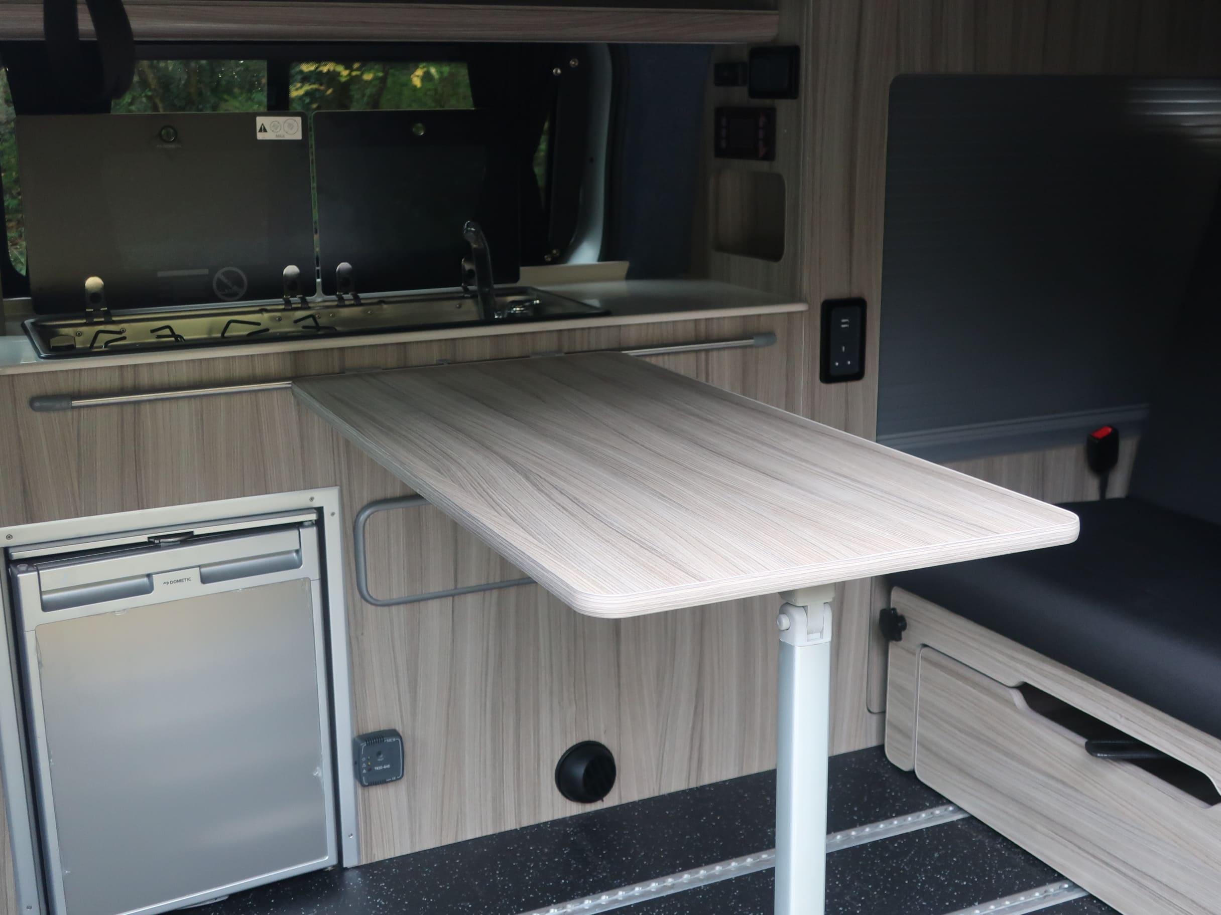Peugeot-Expert-Campervan-Cabin-Table