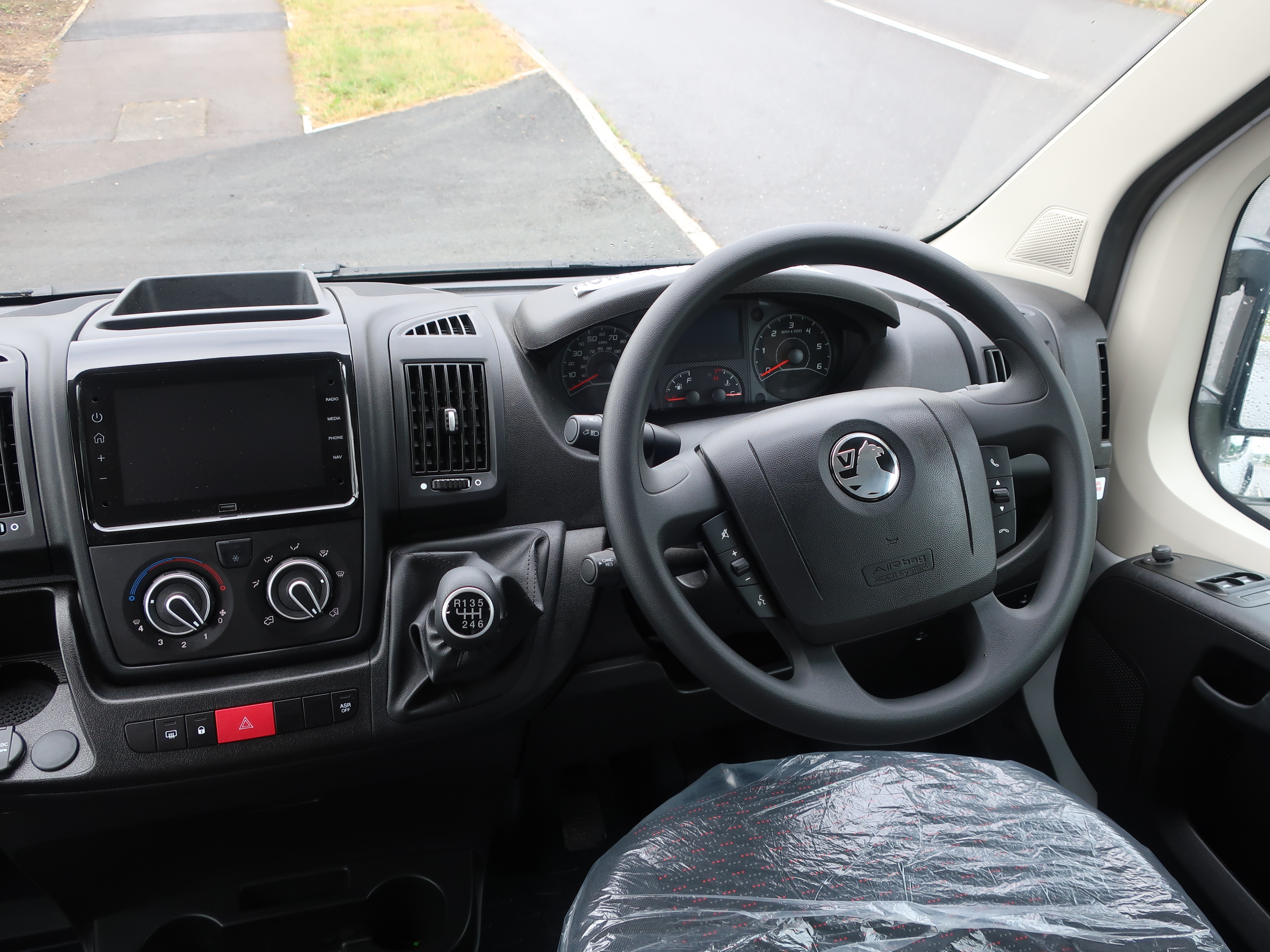 Vauxhall-Movano-Welfare-Van-Internal-CAB